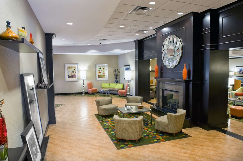 hampton inn evansville airport