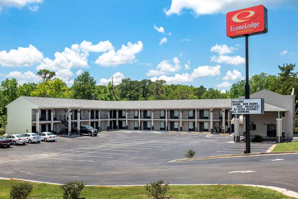 econo lodge inn and suites