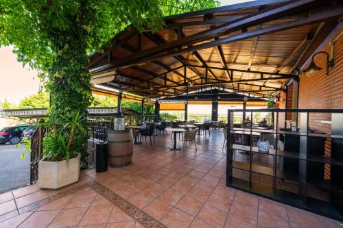 hotel la colina