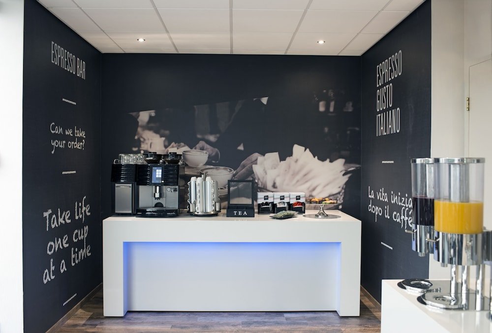 Hotel De Zoete Inval Haarlemmerliede,Dutch Coast>>Amsterdam,4 star