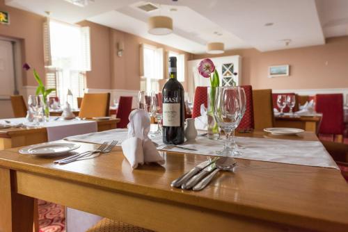 downings bay hotel
