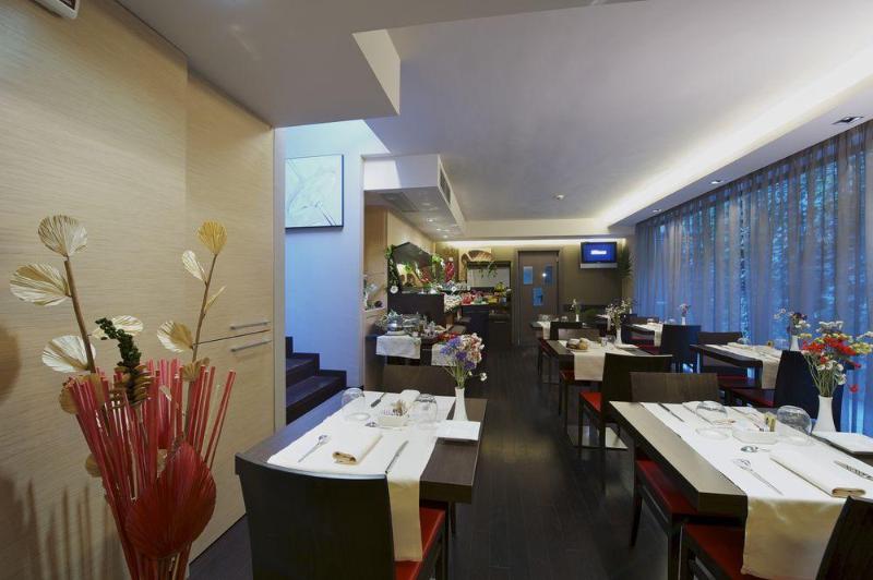 unahotels villa dei platani foligno