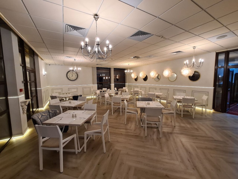 grand royal hotel