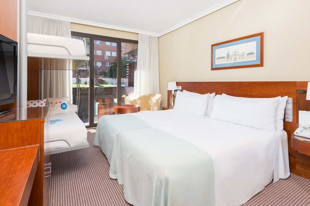hotel madrid alameda aeropuerto affiliated by melia