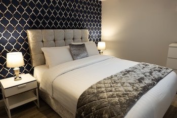 the gate hotel