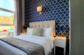 the gate hotel