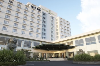 Sintesa Peninsula Hotel Manado