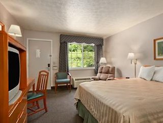 Travelodge By Wyndham Mansfield,Mansfield>>Lexington,2 star