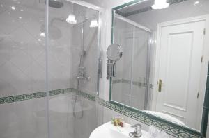 basic hotel puerta de sevilla