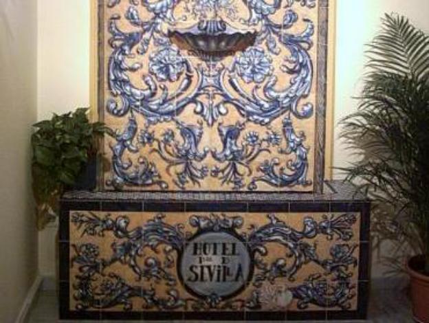 basic hotel puerta de sevilla