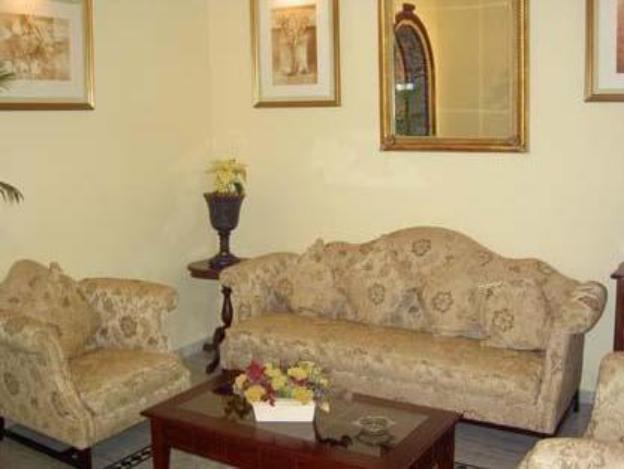 basic hotel puerta de sevilla