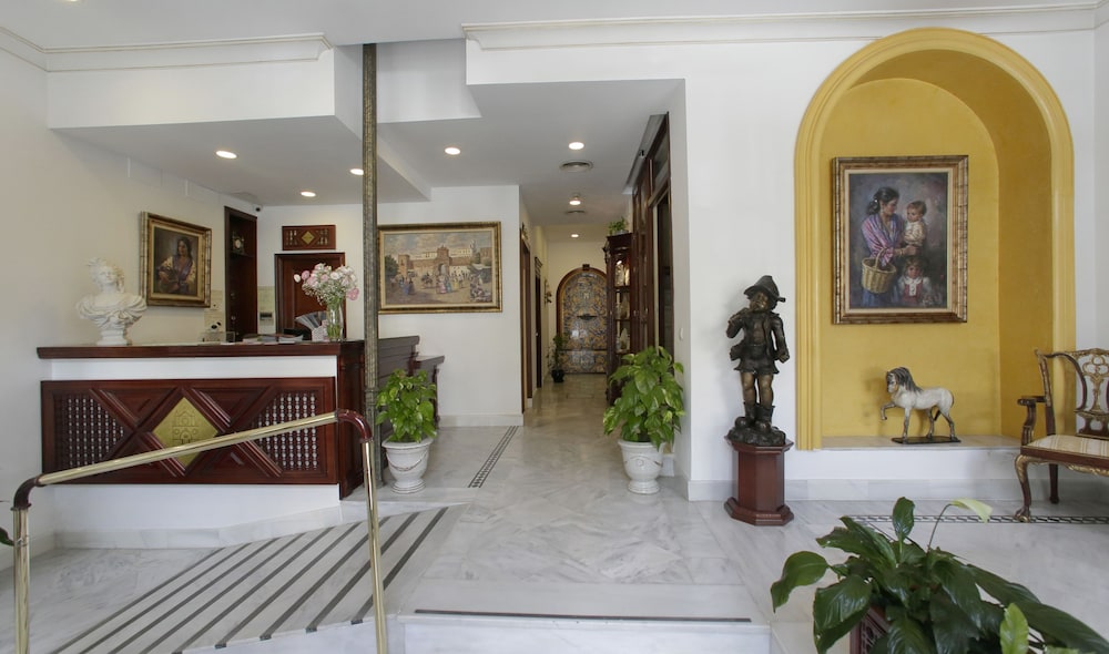 basic hotel puerta de sevilla