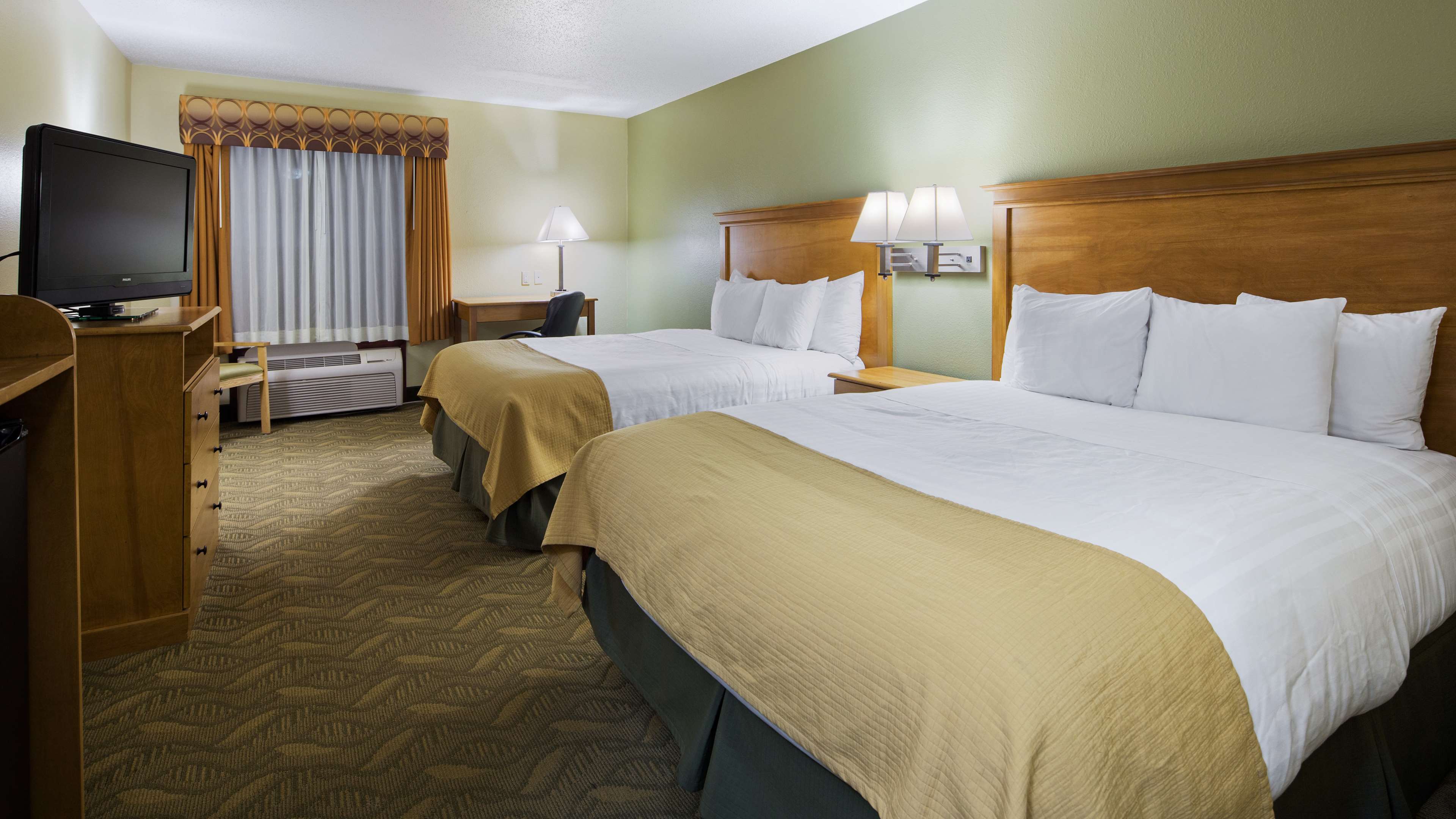 best western crossroads inn