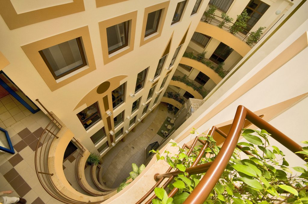 patio hotel