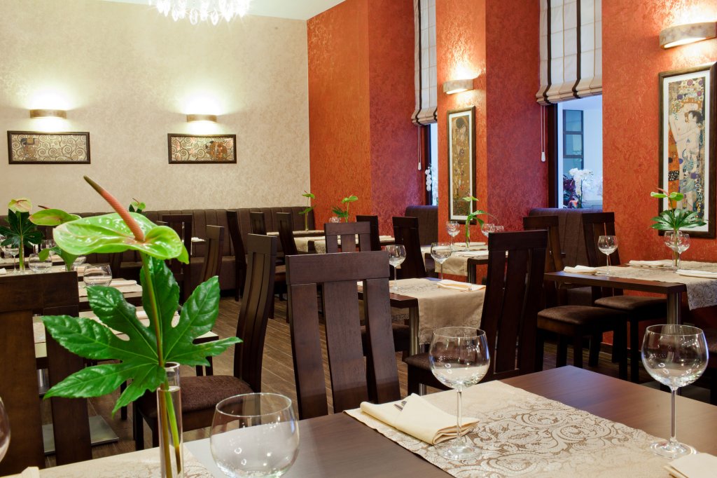 patio hotel