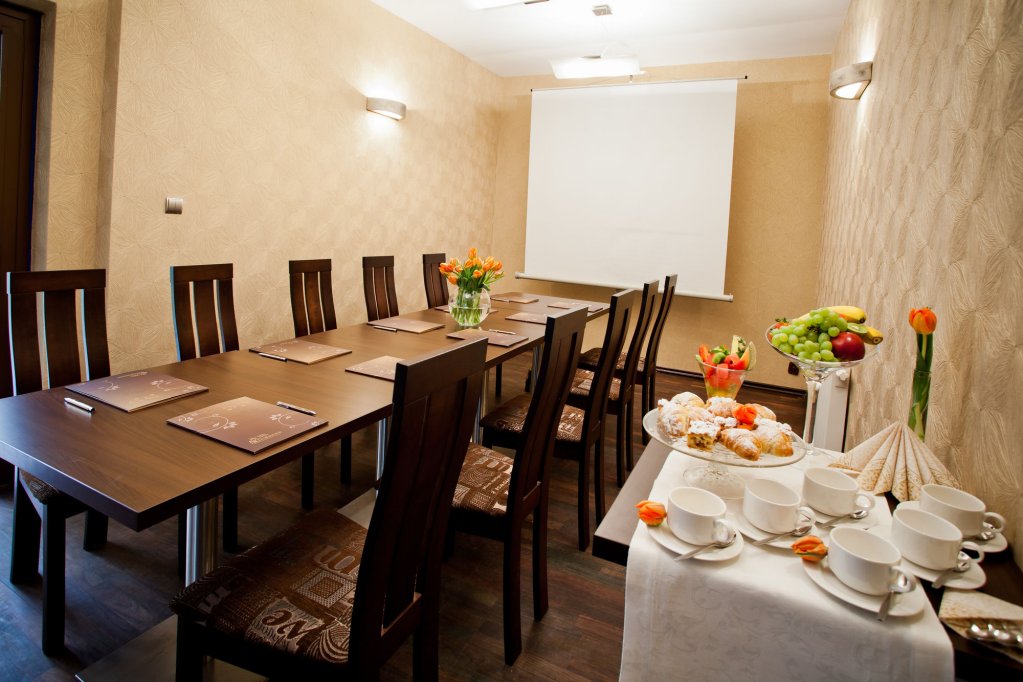 patio hotel