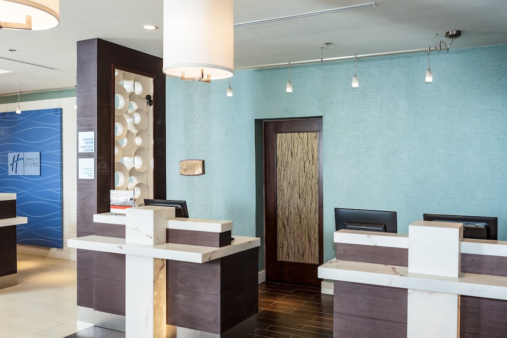 holiday inn express at monterey bay by ihg