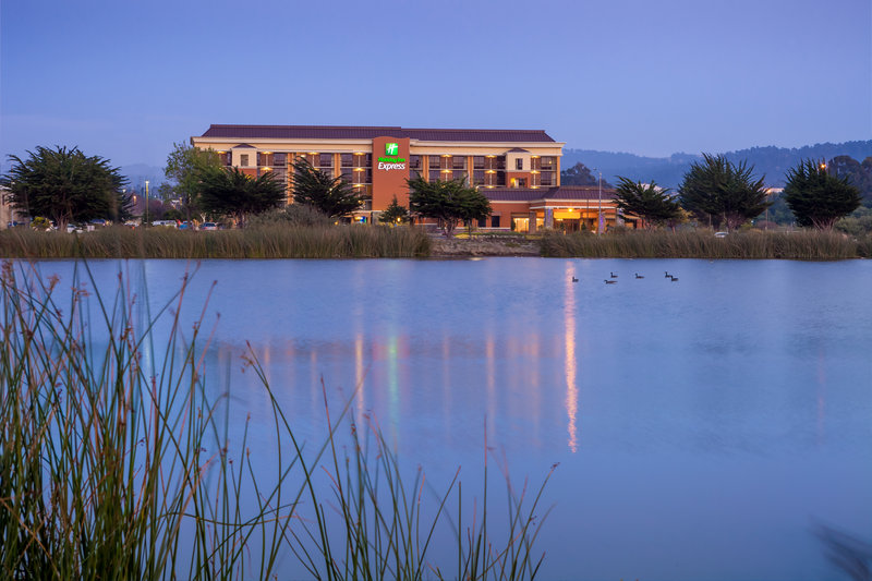 Holiday Inn Express At Monterey Bay, An Ihg Hotel