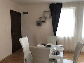 palace de luxe apartments