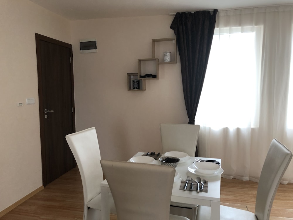 palace de luxe apartments