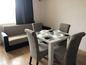 palace de luxe apartments