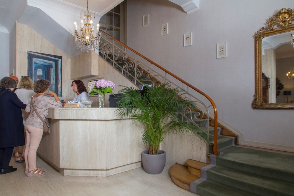 hotel niza