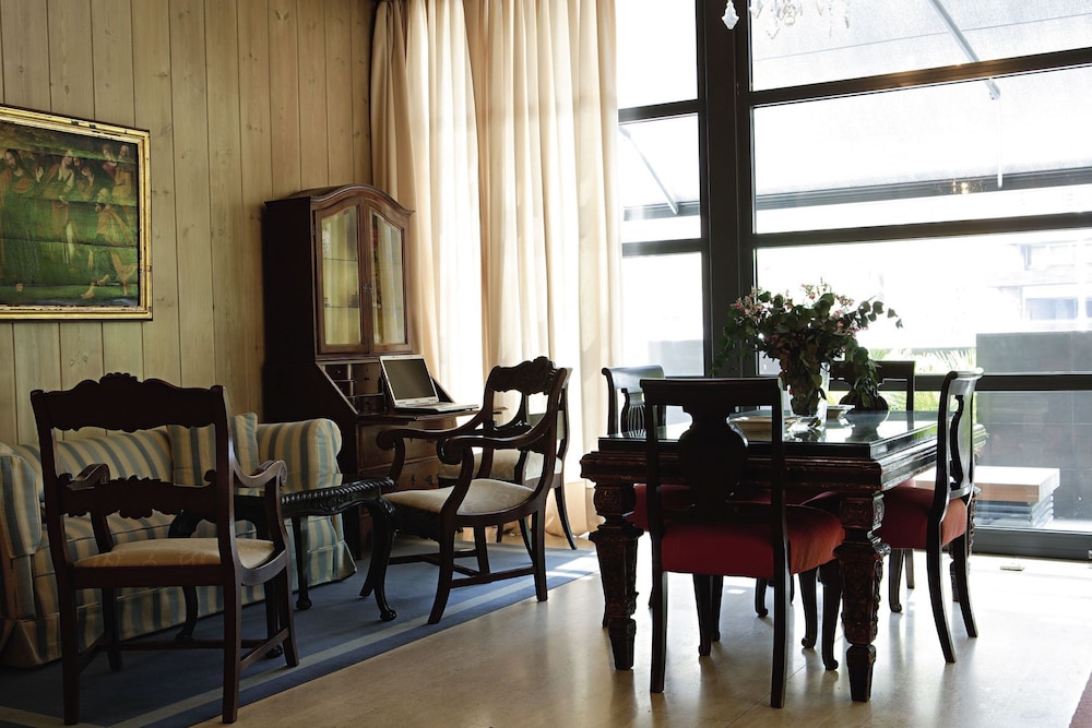 hotel niza