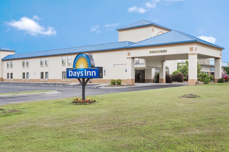 Days Inn By Wyndham Selma