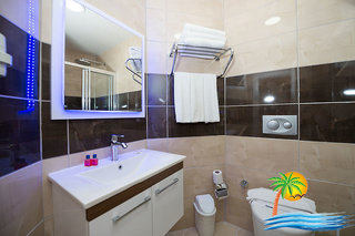 kleopatra blue hawaii hotel