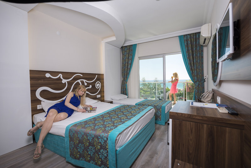 kleopatra blue hawaii hotel