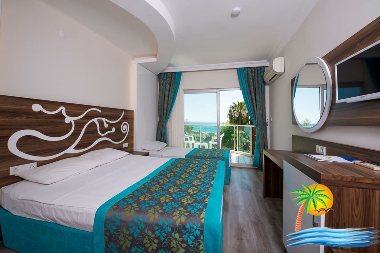 kleopatra blue hawaii hotel