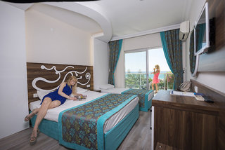 kleopatra blue hawaii hotel