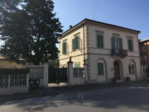 lucca relais