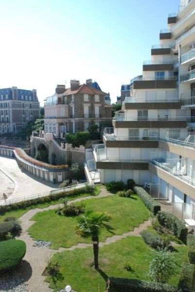 le crystal dinard plage