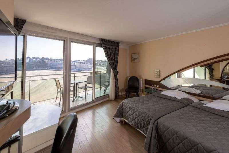 Le Crystal Dinard Plage,Saint-Malo>>Dinard,3 star