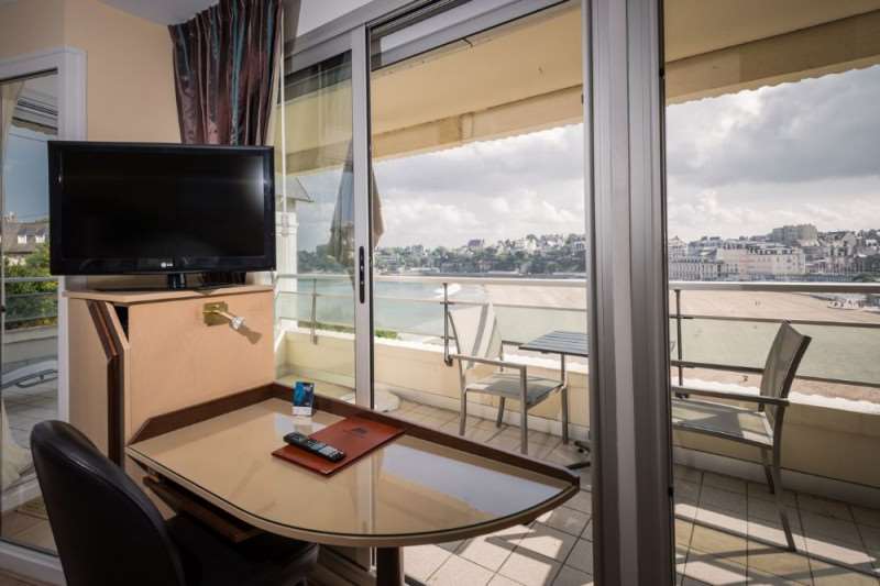 Le Crystal Dinard Plage,Saint-Malo>>Dinard,3 star
