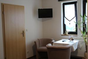 Landgasthof Und Pension Zum Felsenkeller,,3 star