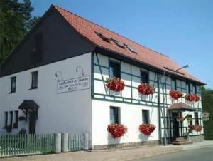 Landgasthof Und Pension Zum Felsenkeller,,3 star