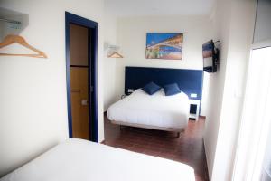 Noches En Triana,Pages Del Corro 53,3 star