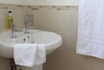 invergarry room only guest house for adults