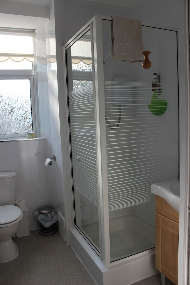 invergarry room only guest house for adults