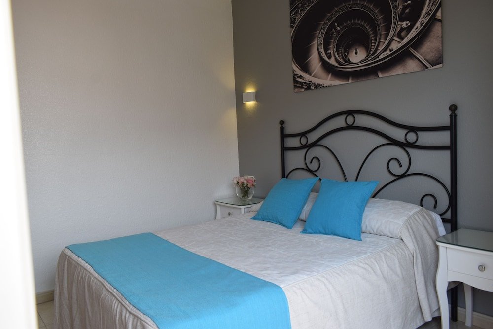 Hostal Juan De Austria,Almeria>>Aguadulce,3 star