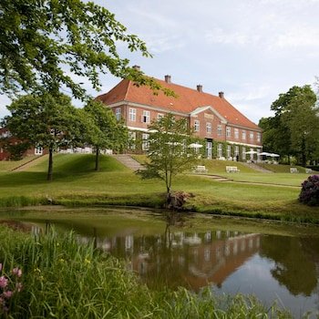 Hindsgavl Slot,Funen>>Fredericia,4 star
