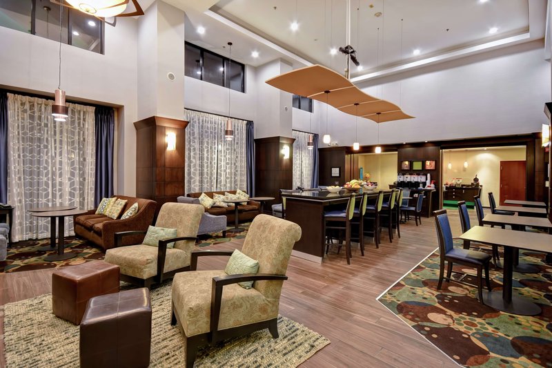hampton inn and suites detroit canton