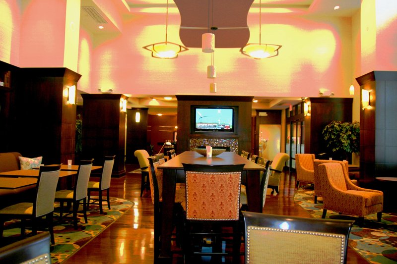 hampton inn and suites detroit canton