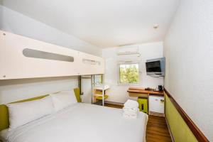 ibis budget st peters