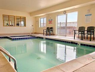Days Inn & Suites By Wyndham Castle Rock,Castle Rock>>Acres Green,2 star