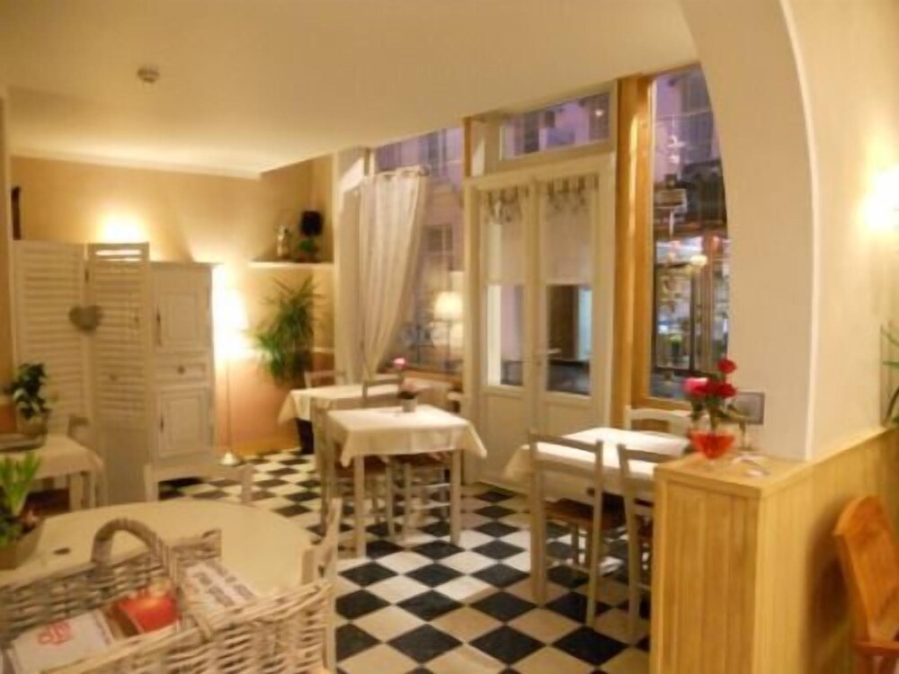 hotel des falaises