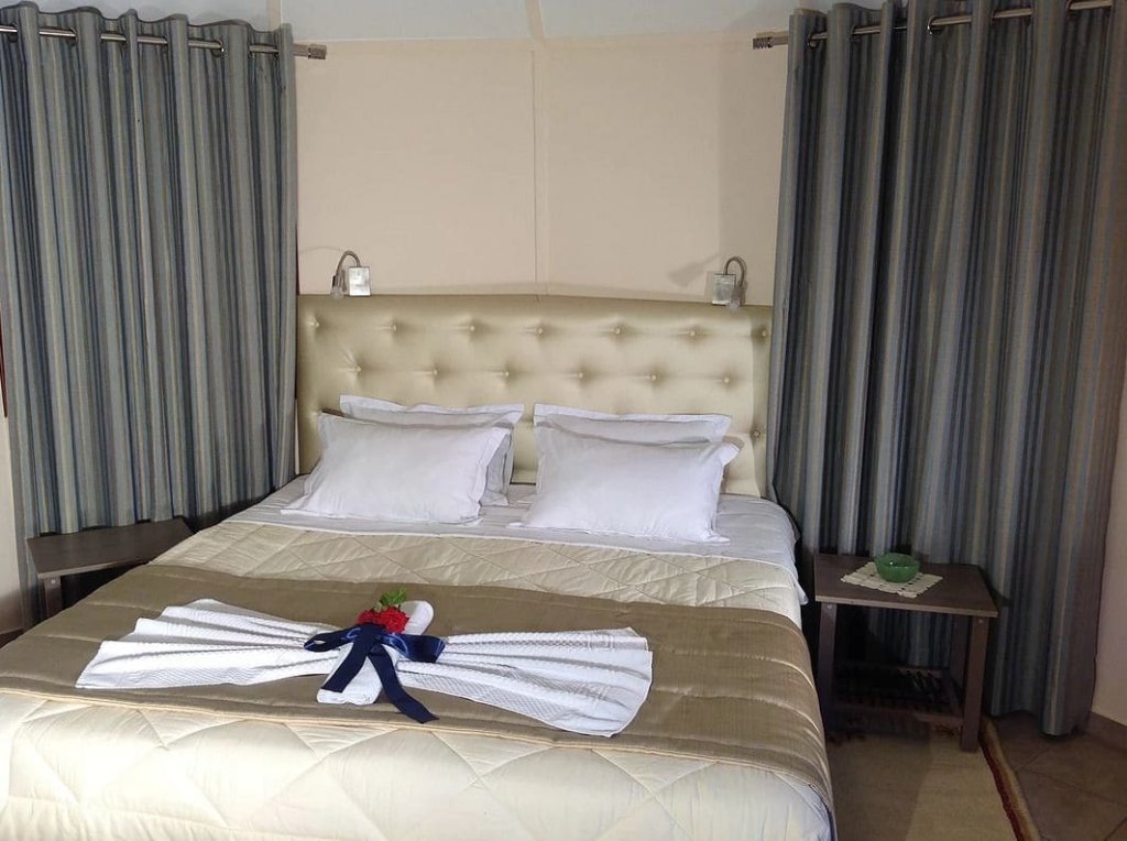 chrissa camping rooms and bungalows