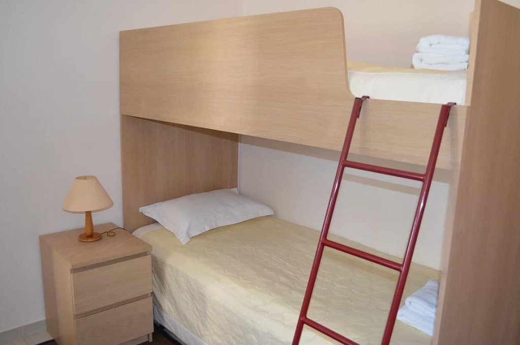 chrissa camping rooms and bungalows